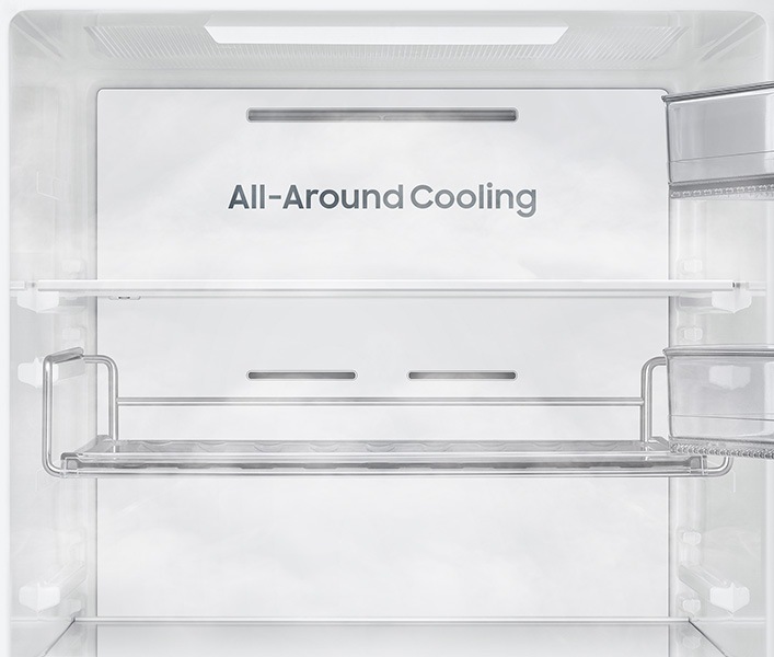“All-Around Cooling” is engraved on it. Cool air comes out of the metal cooling panel of the BRB80F MONO.