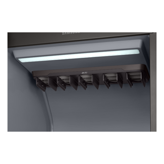 [détá~íl-6 Sí~lvér~ Mírr~ór]