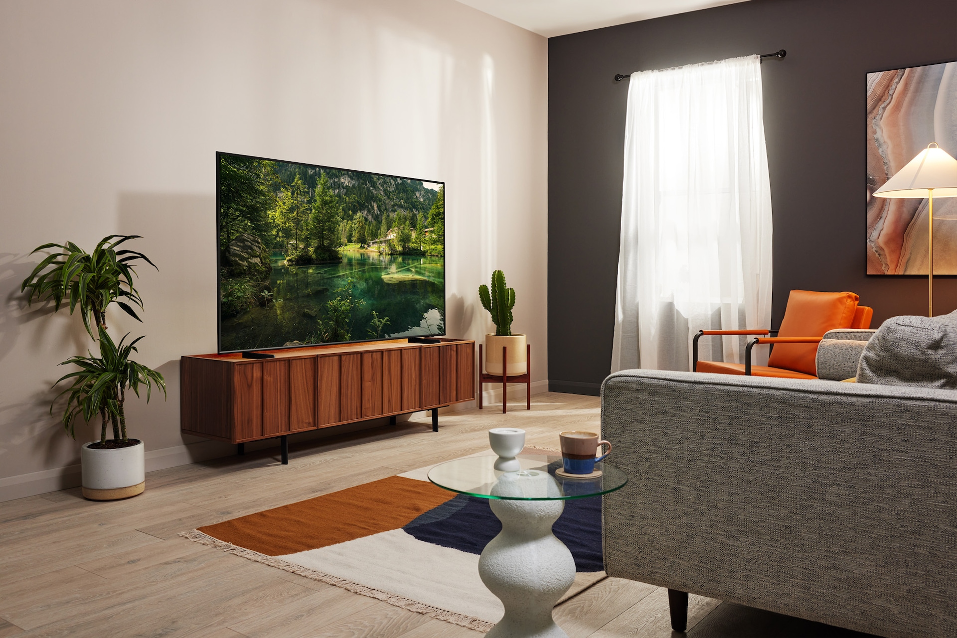 QLED Q60B TV Lifestyle Feature Image 1