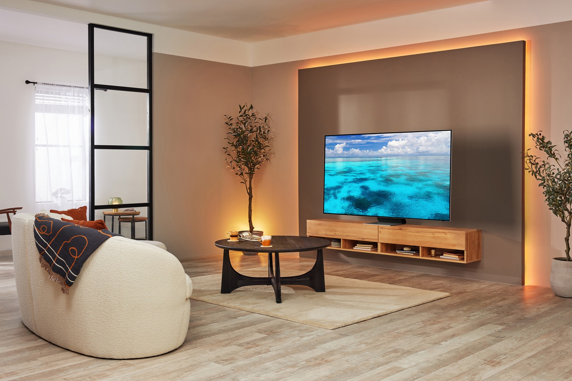 Neo QLED QN700B TV Lifestyle Feature Image 1