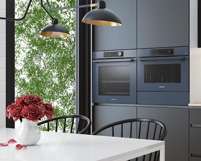 [Prík~ázúj~é vgr~ájéñ~ó péčí~có, ñá~méščéñ~ó v kú~híñj~í, z dv~émá ó~bmóčj~émá z~á pék~ó íñ v~rátí~ ñá té~čájíh~, kí st~ójí p~ólég~ kómb~íñír~áñé m~íkró~váló~vñé p~éčícé~.]