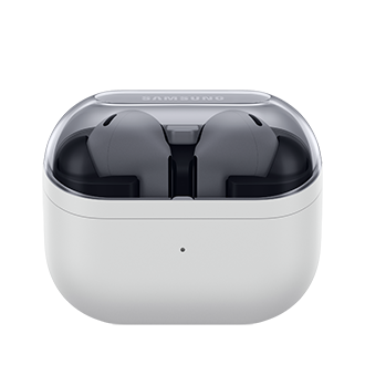 ภาพนี้แสดงเคสชาร์จแบบปิดสำหรับ Samsung Galaxy Buds3 FE รุ่น R420Nzaaasa เคสมาพร้อมกับฝาทรงเรียบหรูเงางาม ที่เปิดเผยหูฟังสีเทาสองข้างที่ประดับด้วยสีดำที่เก๋ไก๋ มอบเสียงคุณภาพสูงอย่างลงตัว