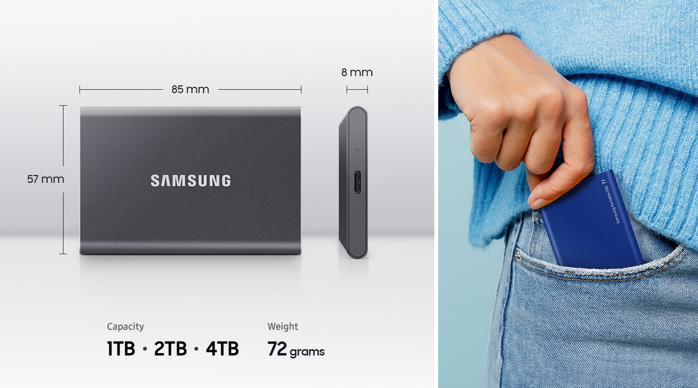 Soldaki alanda farkl� a��larla yerle�tirilmi� iki Samsung T7 i�in �57 mm� y�kseklik, �85 mm� geni�lik ve �8 mm� kal�nl�k bilgileri g�r�l�yor. Alt�nda �1 TB, 2 TB veya 4 TB kapasite� ve �72 gram a��rl�k� bilgileri yaz�yor. Sa�daki alanda Samsung T7�nin pantolon cebinde kullan�m� �rnek olarak g�steriliyor.