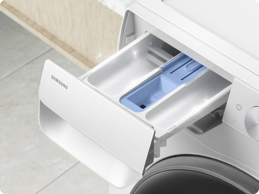 StayClean çekmecesi açılıyor. Işık parıltısıyla birlikte temiz iç bölme görünüyor.