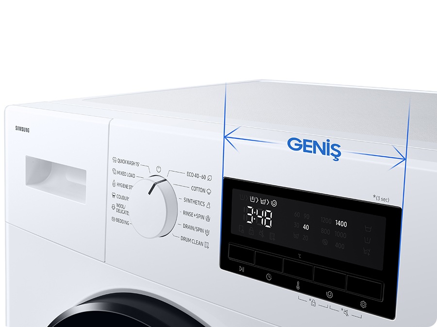 Bu LED ekran geniştir, nettir ve kolay okunur.