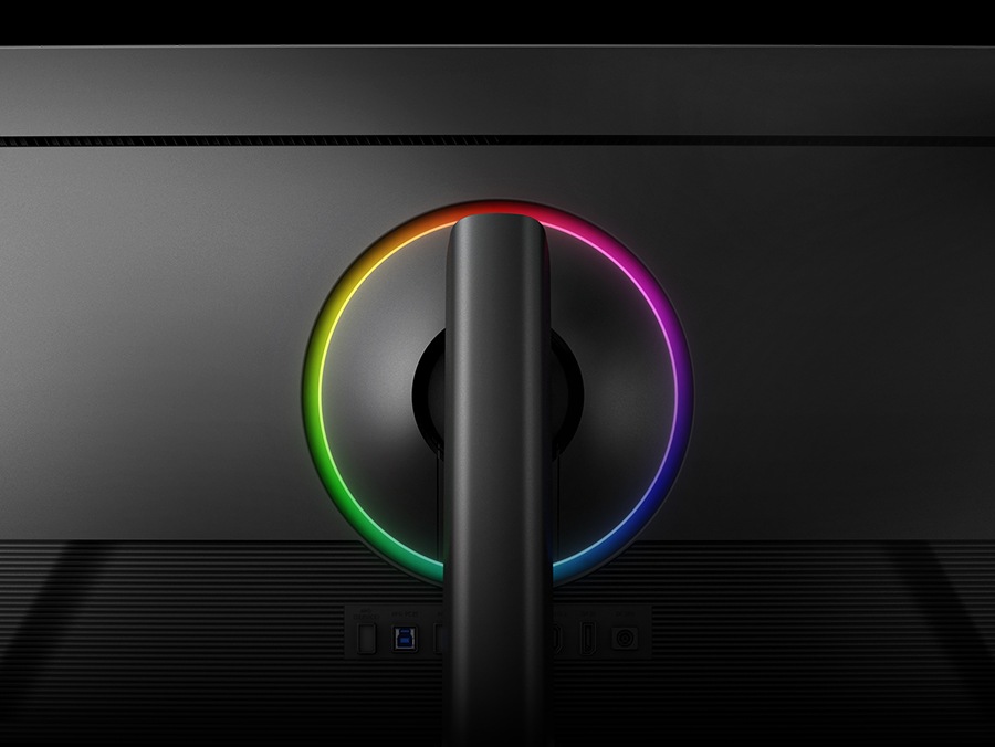 Bir monitörün arka paneli ve ortasında bir daire bulunan bir stant. Dairede, hareket eden bir dizi renk gösteriliyor.