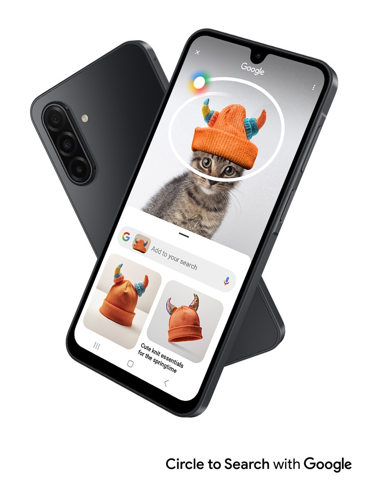 X şeklini oluşturan iki adet Galaxy A17 5G cihazı gösteriliyor. Arkadaki cihazın arka yüzü görülüyor. Öndeki cihazın ekranında Circle to Search özelliği açık. Alt kısımda Circle to Search ve Google metinleri yer alıyor.