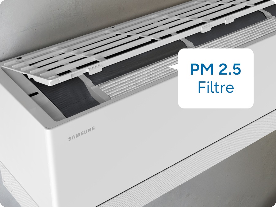 Dördü bir arada filtre, iç mekan ünitesinin açık üst kısmından görülebilir ve PM2.5 tozlarda %99 azalma sağlar.