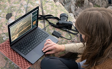 一台筆記型電腦連接到 T9。