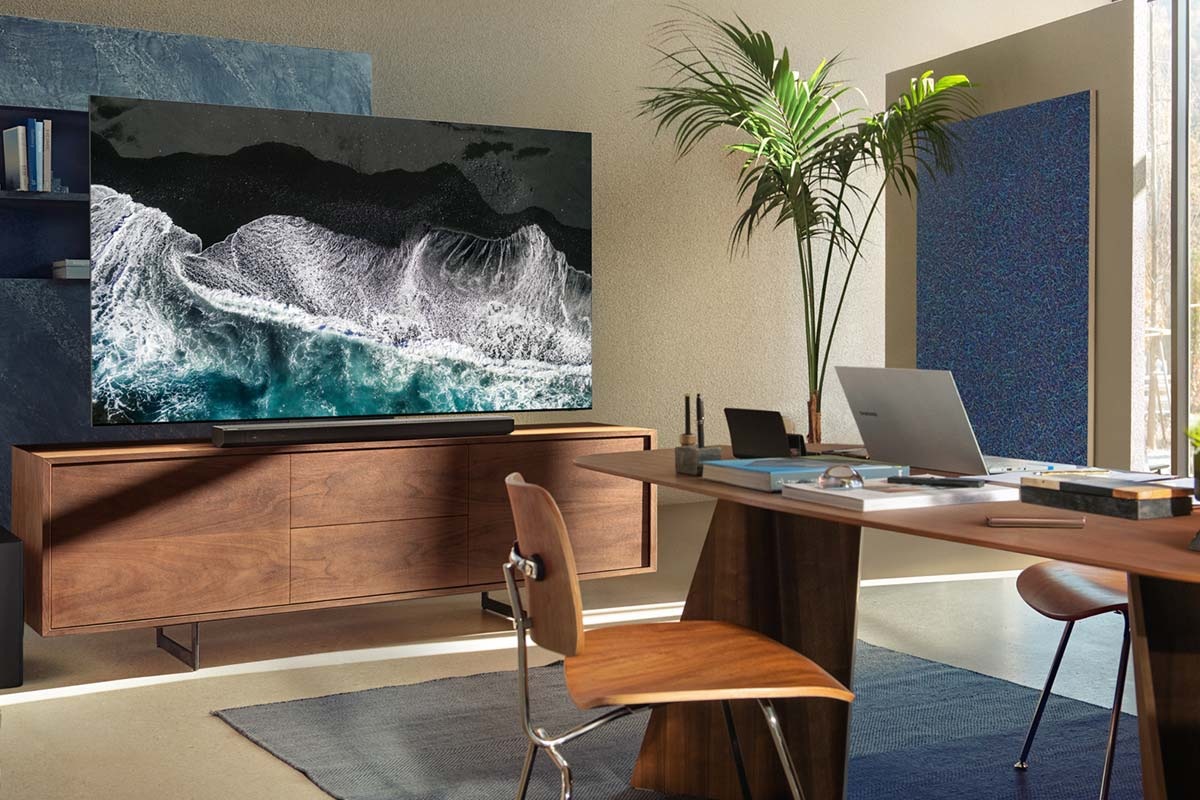 3.1.2 Ch Soundbar Q700A lifestyle