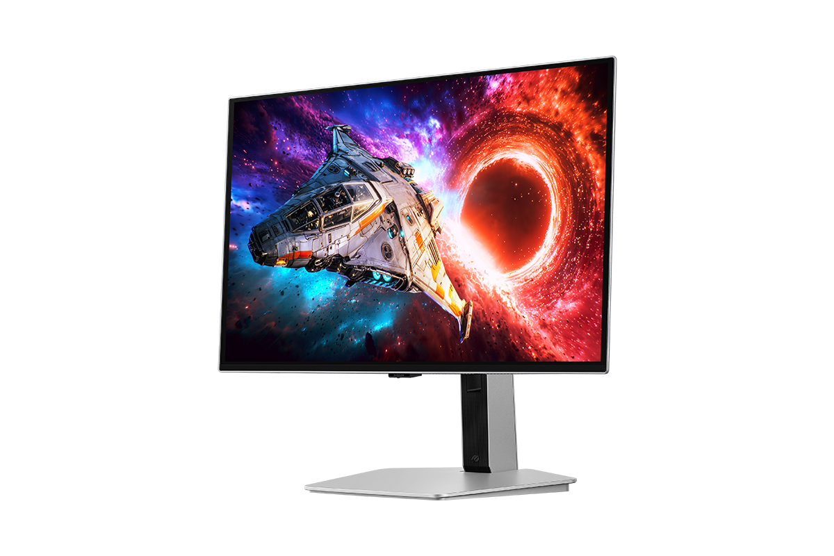 27吋 Samsung Odyssey OLED G8 的右前方視角，螢幕顯示一艘飛出傳送門的太空船。