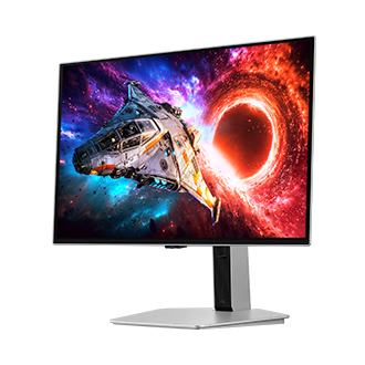 27吋 Samsung Odyssey OLED G8 的右前方視角，螢幕顯示一艘飛出傳送門的太空船。