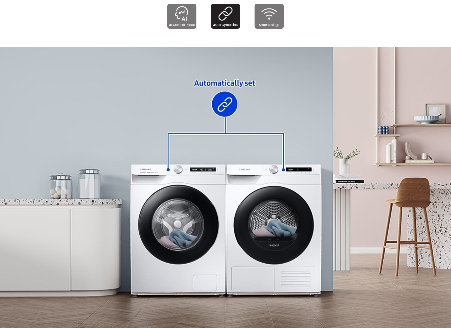 Dva sestavy washers and dryers являются placed side by side, and pairing is automatically set.