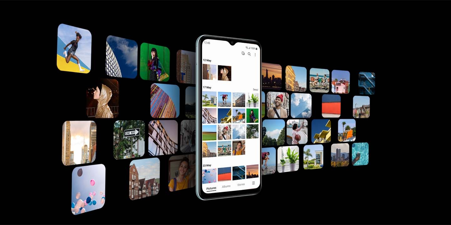 Galaxy M23 5G с gallery app onscreen в центре.  Численные изображения являются потрясающе в области, представляя, что пользователи могут хранить свои изображения и видео в Galaxy M23's spacious storage.