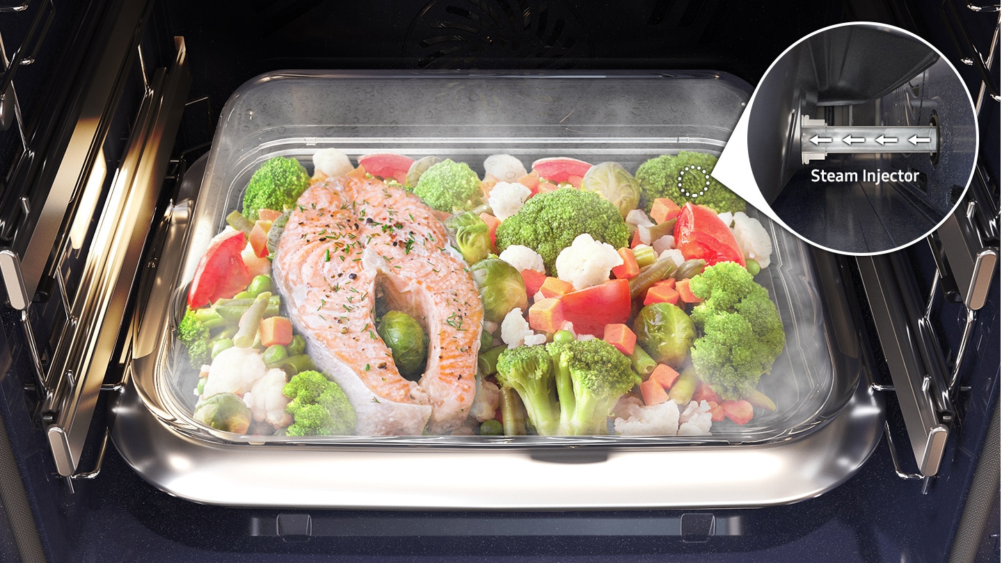 Shows a covered dish of salmon fillets and mixed vegetables being steam cooked using the Full Steam option.