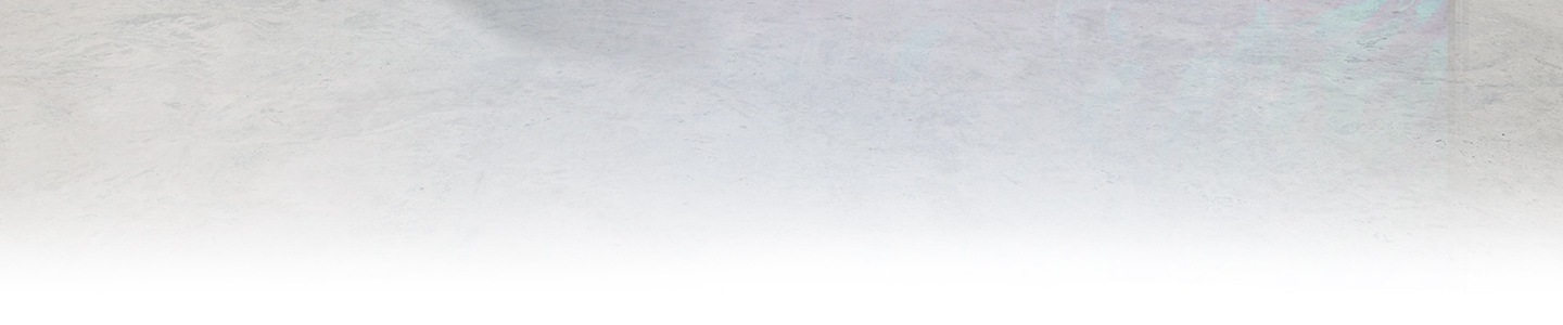 La barre de son et le caisson de basses Samsung série Q sont positionnés avec le téléviseur QLED.