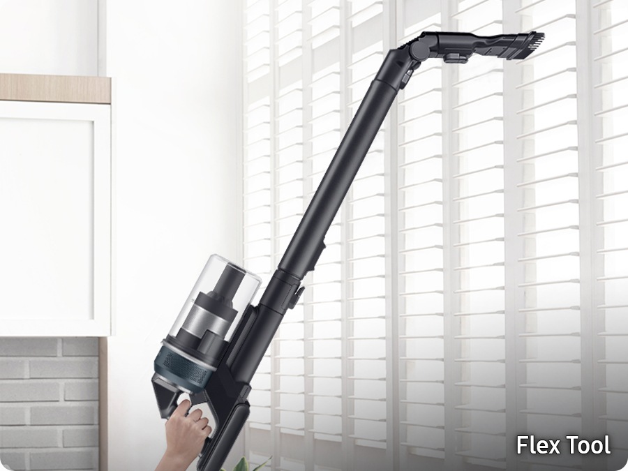 A Jet 95 with the flex tool cleans a high window sill.