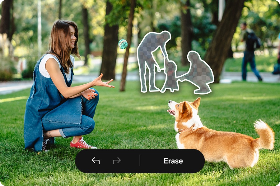A woman and her dog playing in a park with people in the background cleanly removed using the Object Eraser feature on Galaxy A27 5G.