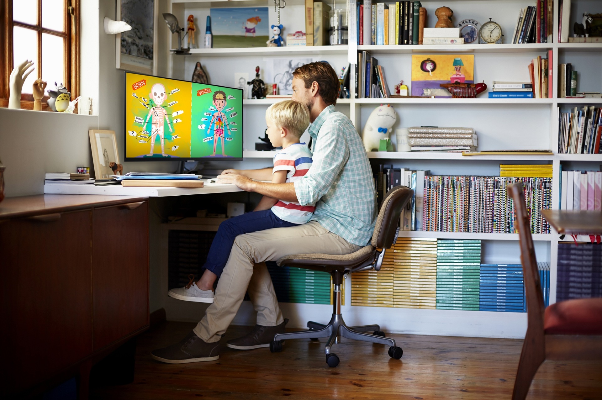 LS27AM500NUXEN_lifestyle