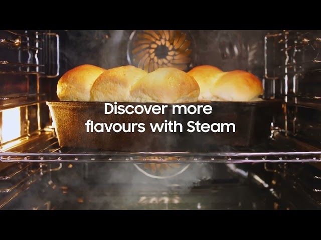 Conquer every feast, save energy & clean easily with the Dual Cook Flex Oven