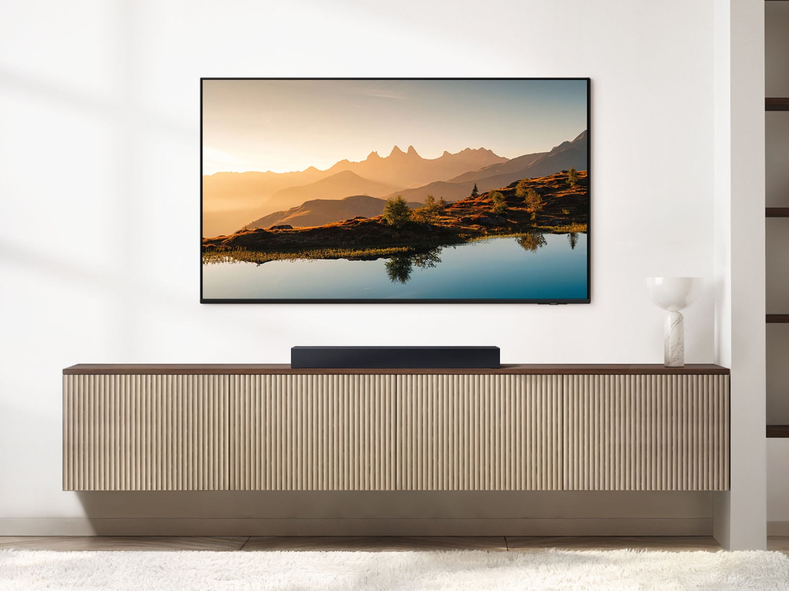 B-Series Bluetooth Soundbar with 2.1ch Subwoofer (B400F) - Lifestyle