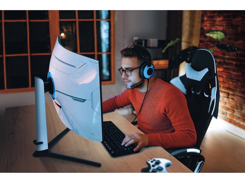 32 Inch Odyssey Neo G8