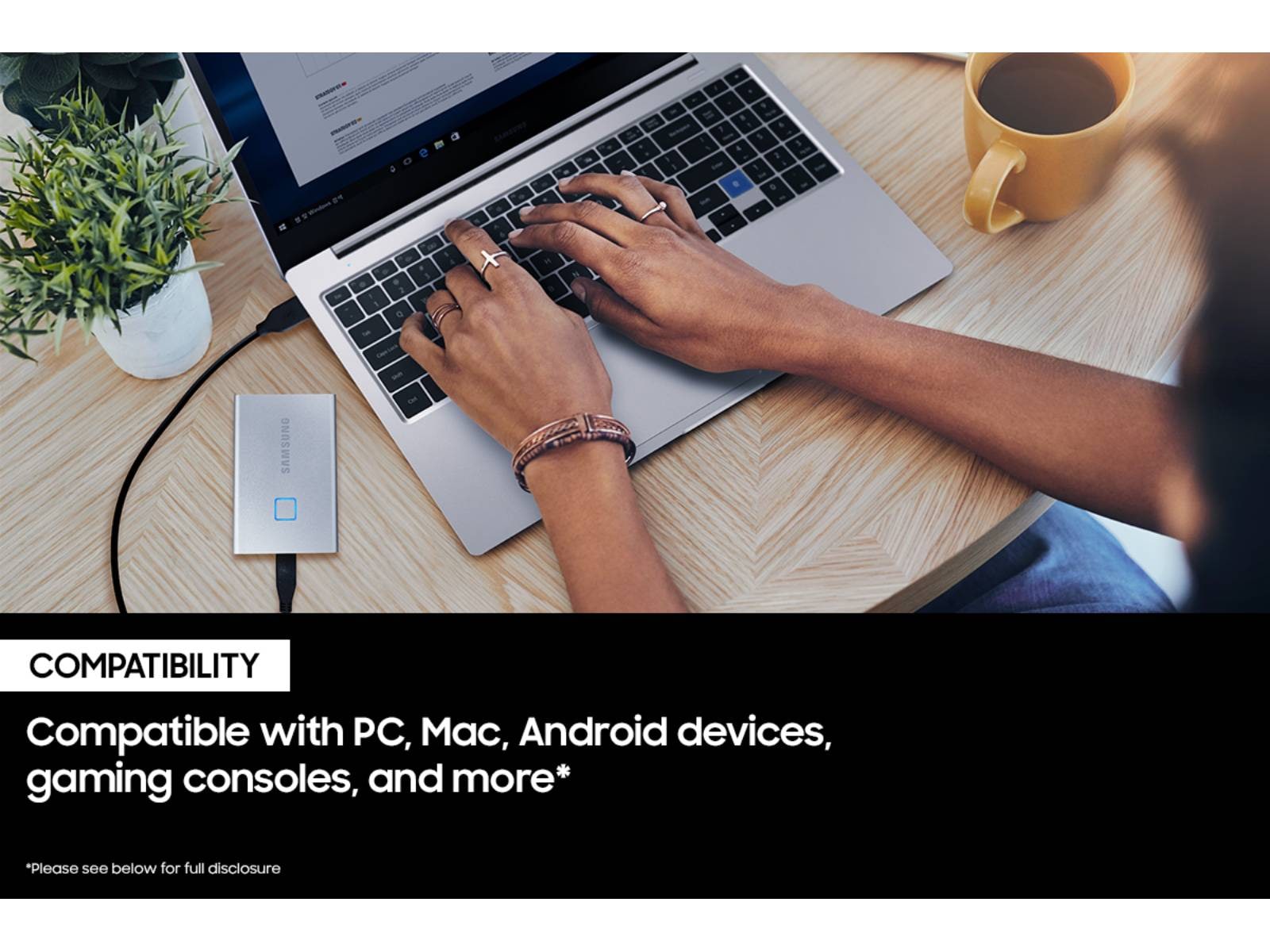 Portable SSD T7 Touch R-Perspective Black 