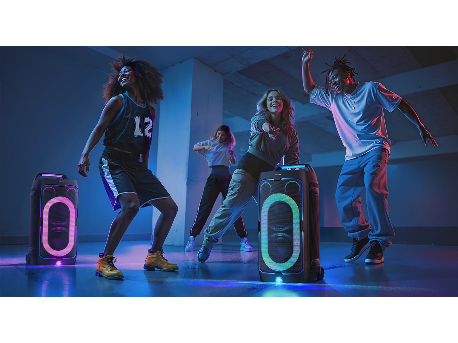 Sound Tower MX-ST40F 160 watts Party Speaker Party Lights  Urban Garage Night Black 