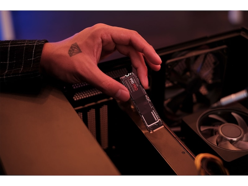Thumbnail image of 990 PRO 4 TB SSD NVMe&trade; M.2