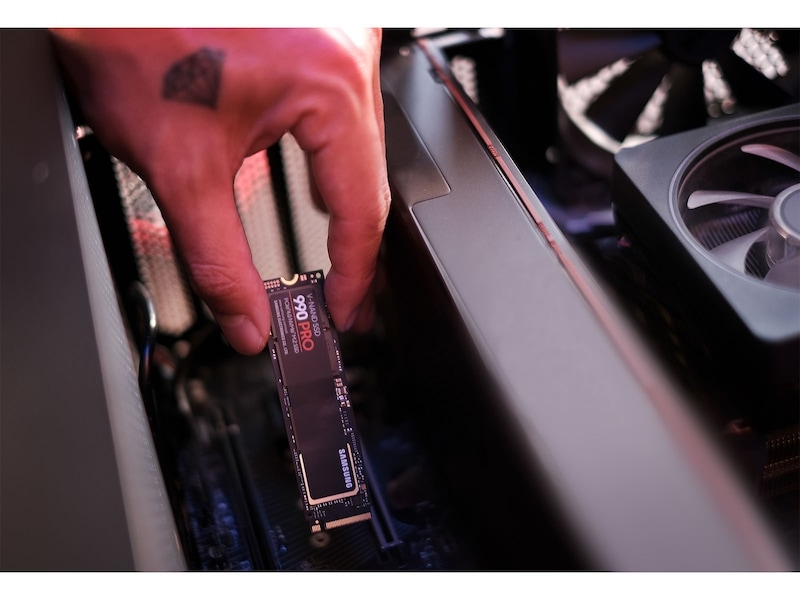 990 PRO 4 TB SSD NVMe™ M.2 Black