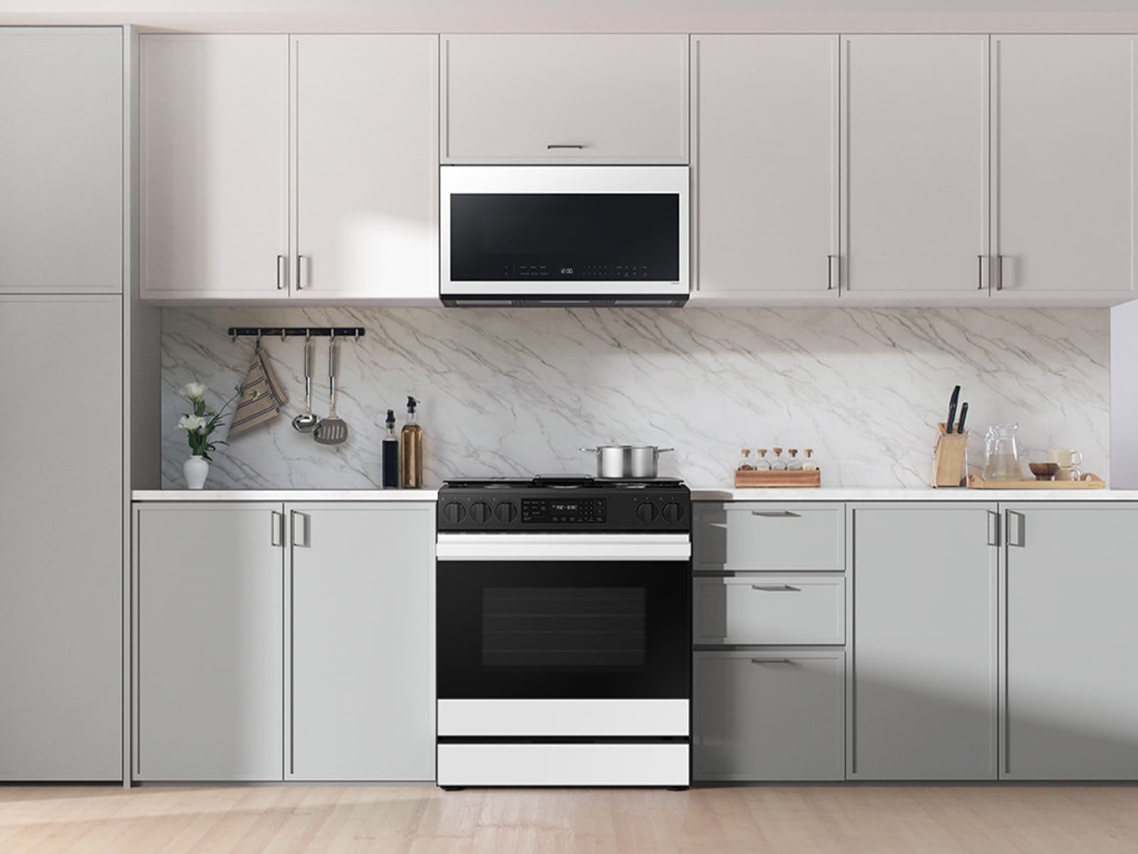 Thumbnail image of Bespoke Slide-in Gas Range