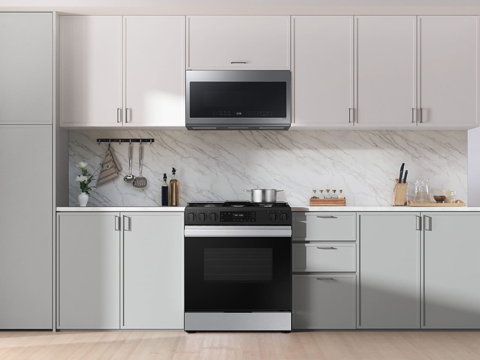 Bespoke Slide-in Gas Range