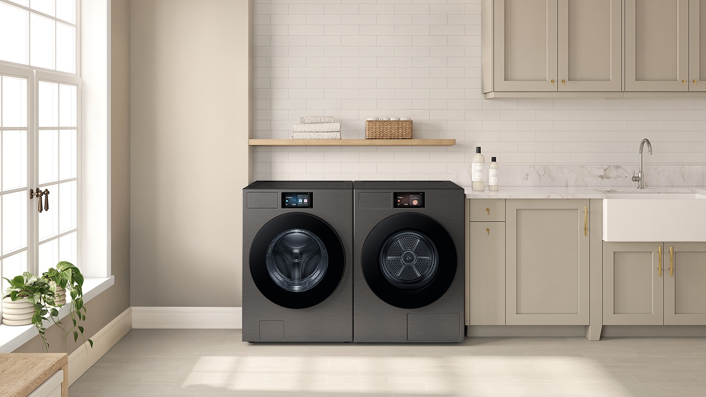 Lavarropas y secarropas Bespoke AI instalados en un lavadero moderno