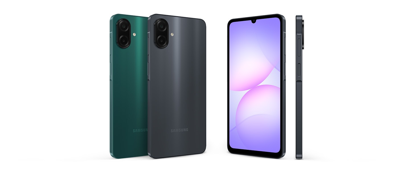 Galaxy A07s представлен в черном, светло-фиолетовом и зеленом цветах с разных ракурсов, что подчеркивает его изящный и тонкий дизайн.