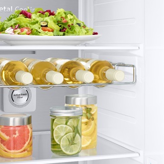 detail4-wine-rack-with-food Black