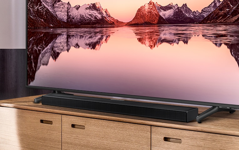 TV và Q600A trên kệ