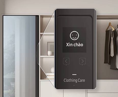 DF8000NM's Ai Control panel has Interactive Interface. Smile emoji and †Hello' message displays on the Clothing care panel.