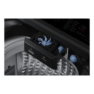 [détá~íl3 Bl~áck]