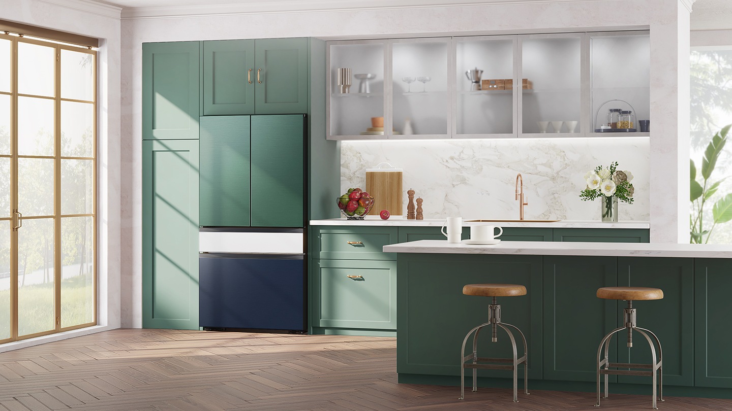 Bespoke Refrigerator with four door is installed in a modern kitchen. It goes well with a luxurious mood.