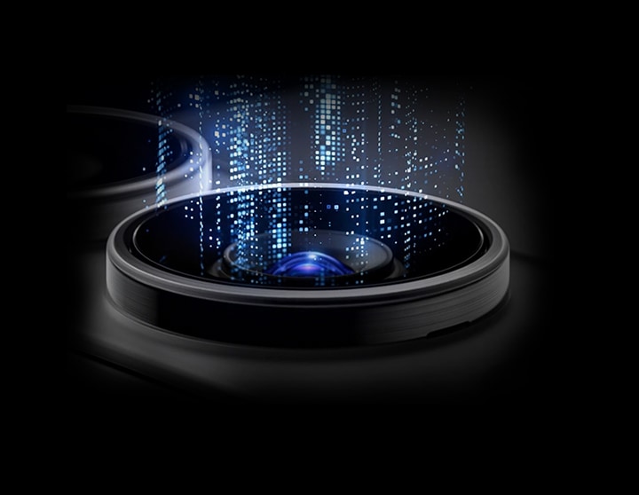 A close-up of the rear camera on Galaxy S25 Edge in Titanium Silver. Blue pixels illuminate the high-resolution 200 MP Wide-angle Camera.