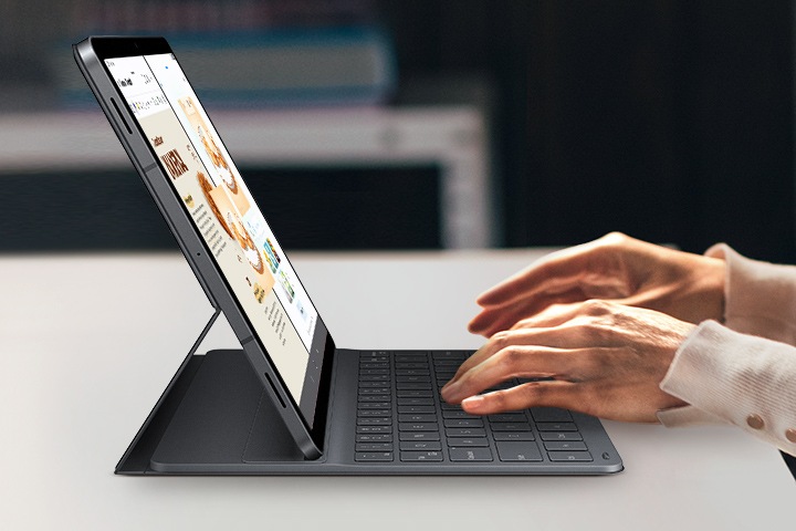 Galaxy Tab S11 Book Cover Keyboard Slim Black | Samsung South Africa