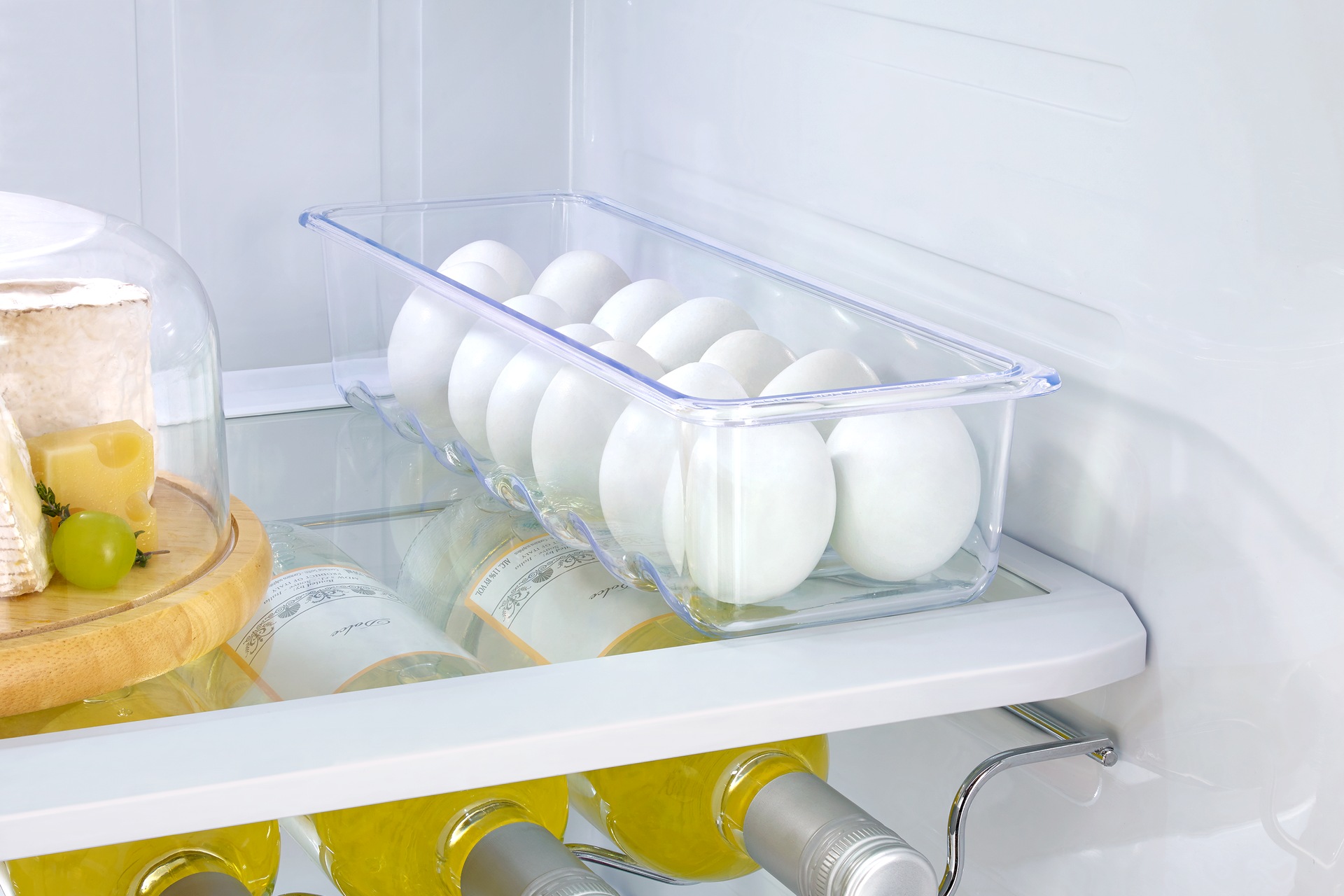 egg-tray-with-food-egg black