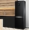 Siyah buzdolabı, mutfağınızın herhangi bir dekoruna mükemmel uyum sağlar.