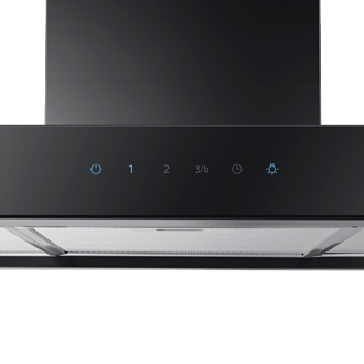 To zdjęcie przedstawia zbliżenie na panel kontrolny, jaki ma okap 60 cm Samsung NK36M5070BG/UR.