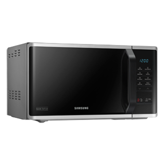 Drzwi mikrofalówki MS23K3513AS/EO wyposażone są w czarne nieprzezroczyste szkło i wygodny uchwyt ułatwiający otwieranie