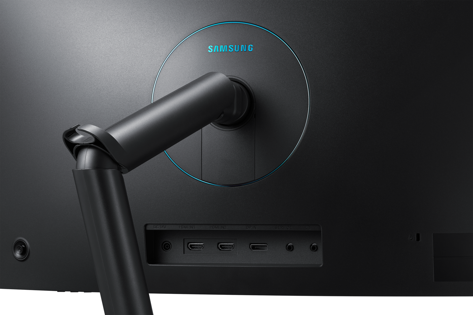 التفاصيل أسود