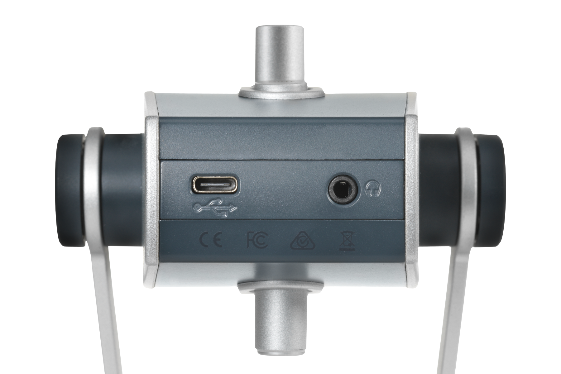 제품 후면 포트 확대