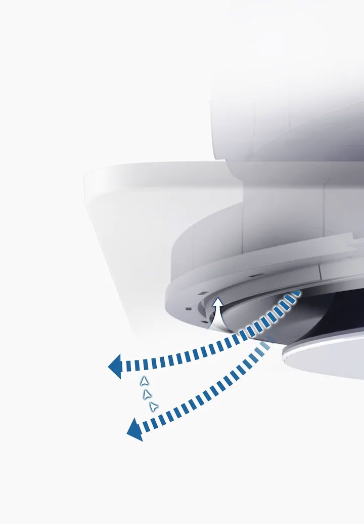 블레이드 역할을 하는 부스터 팬이 보다 낮은 송풍각도로 차가운 바람을 만들어내는 모습입니다.