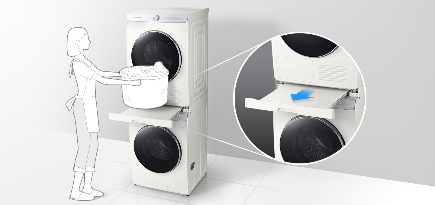 [이미지 중앙부에 화이트 색상 세탁기/건조기가 직렬 설치되어 있고 세탁기/건조기 중앙의 설치 키트 서랍이 열려있습니다. 제품 왼쪽에는 단발 여자가 빨래바구니를 서랍에 올려놓는 동작을 하는 일러스트가 그려져 있습니다. 우측에는 원 안에 설치 키트 서랍이 열린채로 확대되어 있고 파란색 화살표로 서랍이 열리는 방향을 나타내고 있습니다.]