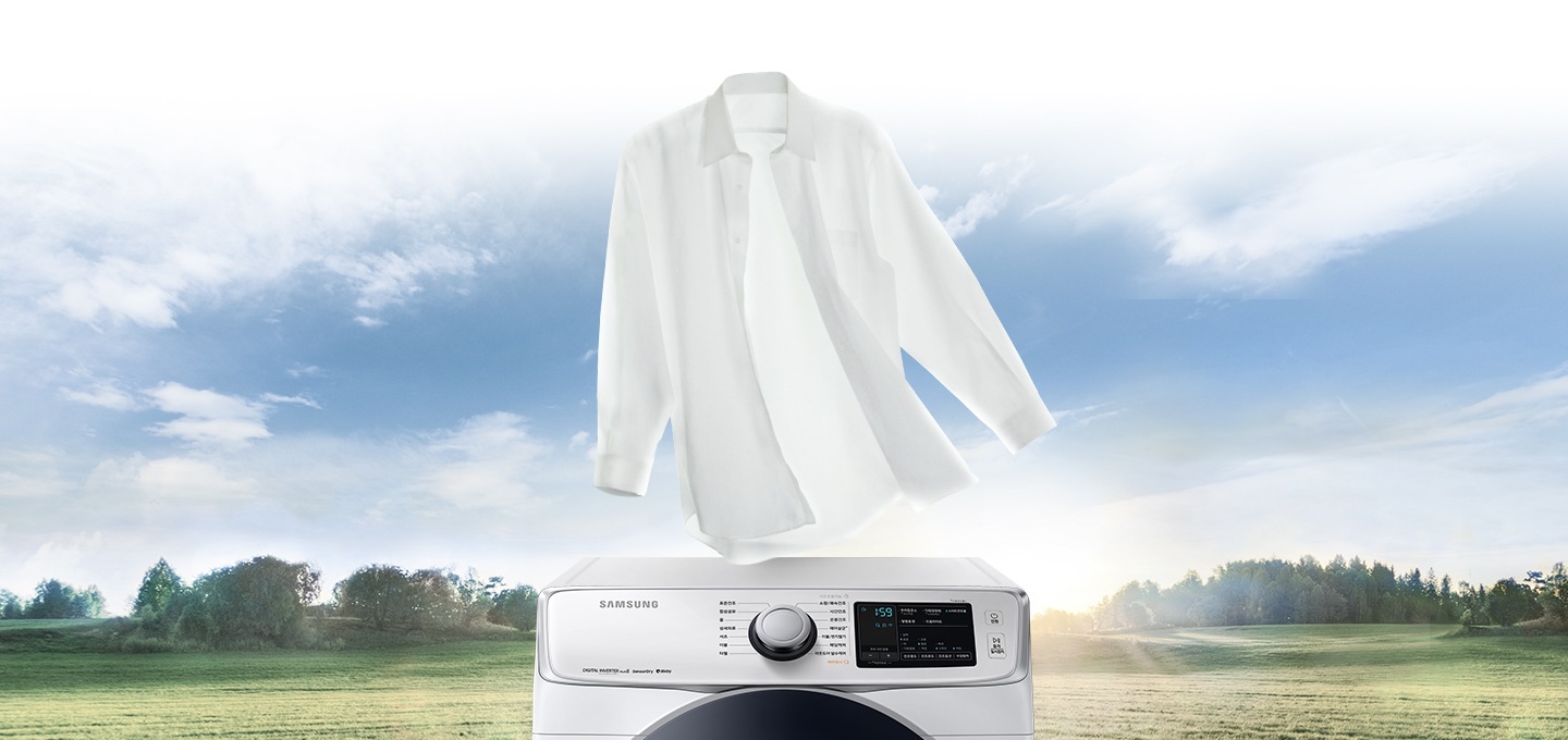 상쾌한 자연경관과 그랑데 위로 깨끗한 빨래가 멋지게 흔들리고 있습니다.